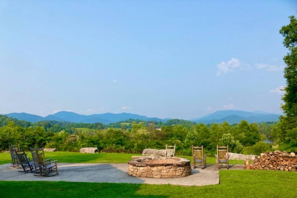 Peaceful Bear Condo Townsend/Gatlinburg/Cades Cove Exterior photo